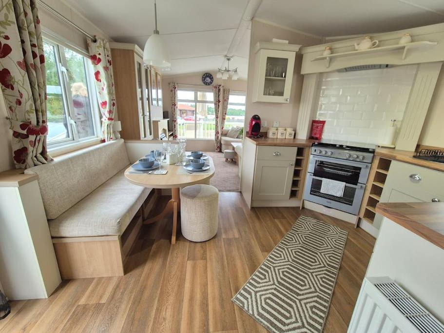 Amazing 2Bedroom Caravan In Lincoln, Татершал Екстериор снимка