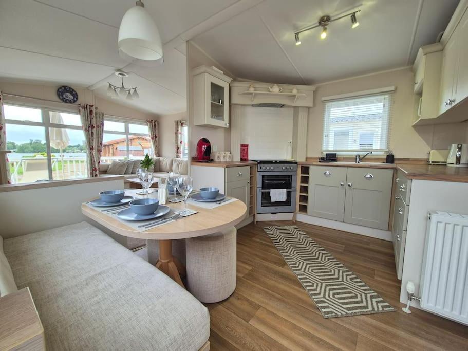 Amazing 2Bedroom Caravan In Lincoln, Татершал Екстериор снимка